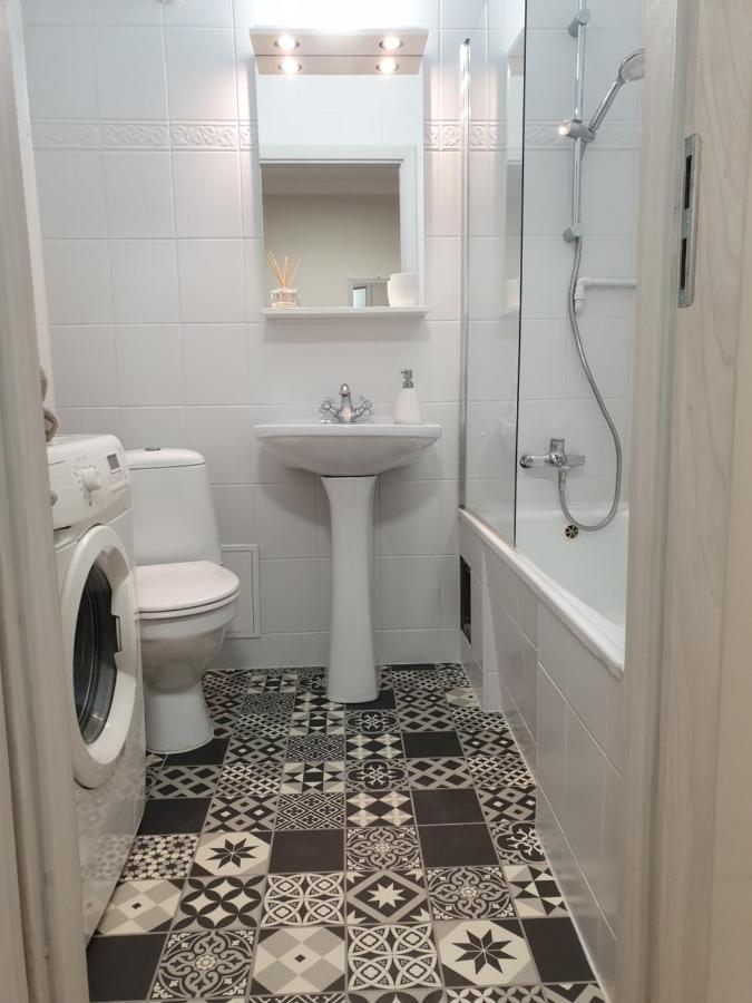 Przytulna I Przestrzenna Garsoniera- Centrum Tarnow Extérieur photo