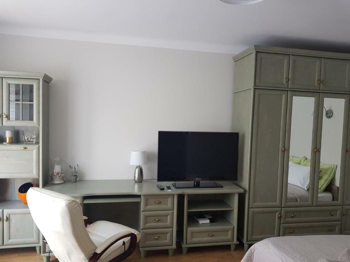 Przytulna I Przestrzenna Garsoniera- Centrum Tarnow Extérieur photo