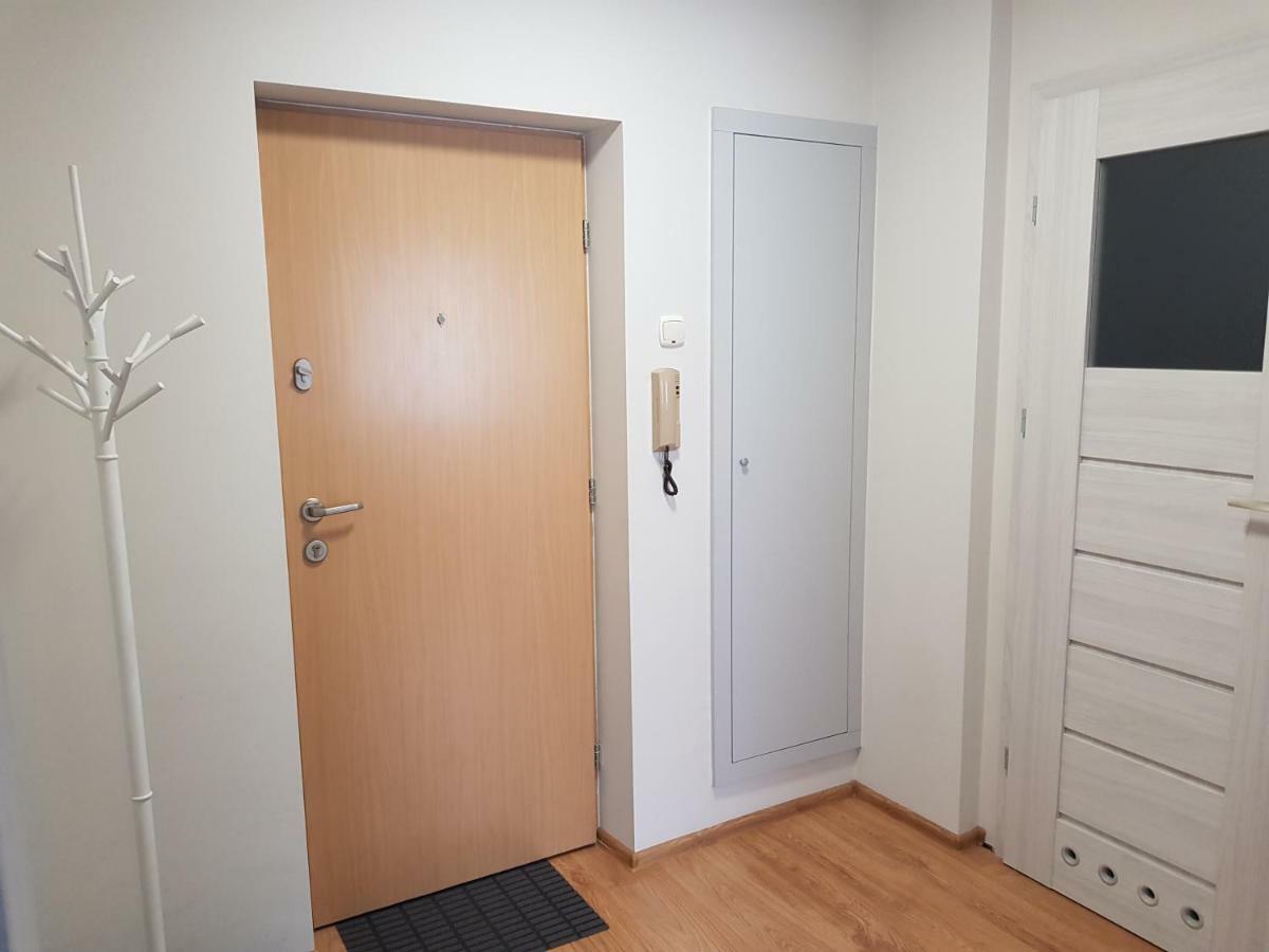 Przytulna I Przestrzenna Garsoniera- Centrum Tarnow Extérieur photo
